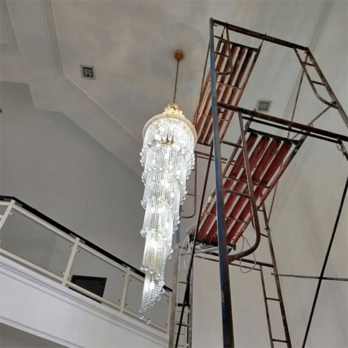 Jasa cuci servis bongkar pasang lampu kristal hias JABODETABEK (11) Jasa cuci servis bongkar pasang lampu kristal hias JABODETABEK (11)