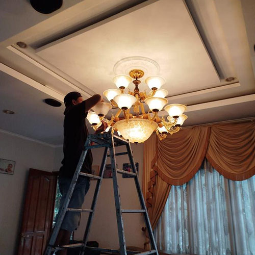Jasa cuci servis bongkar pasang lampu kristal hias JABODETABEK (37) Jasa cuci servis bongkar pasang lampu kristal hias JABODETABEK (37)