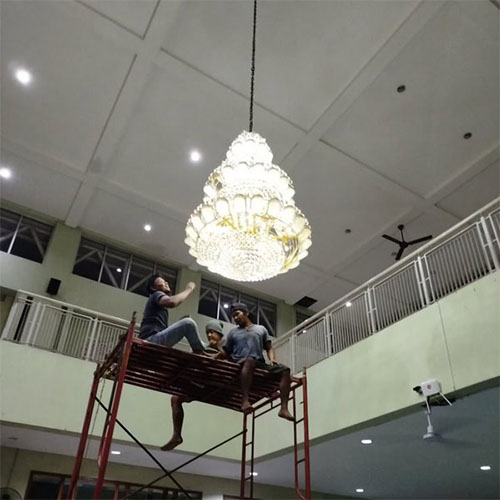 Jasa cuci servis bongkar pasang lampu kristal hias JABODETABEK (8) Jasa cuci servis bongkar pasang lampu kristal hias JABODETABEK (8)